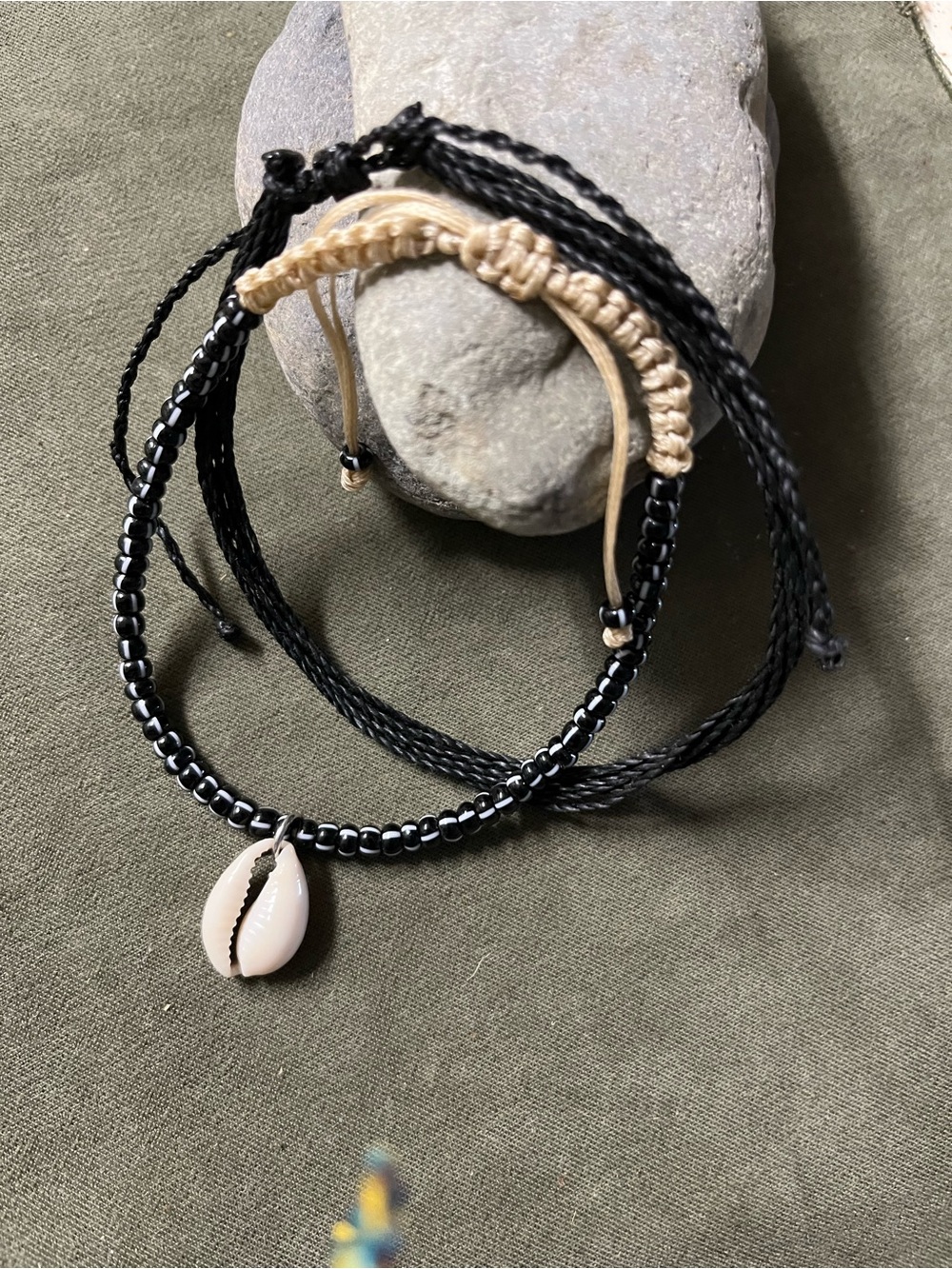 Black and Cream Shell Beaded Multi-Strand Bracelet - Unbranded